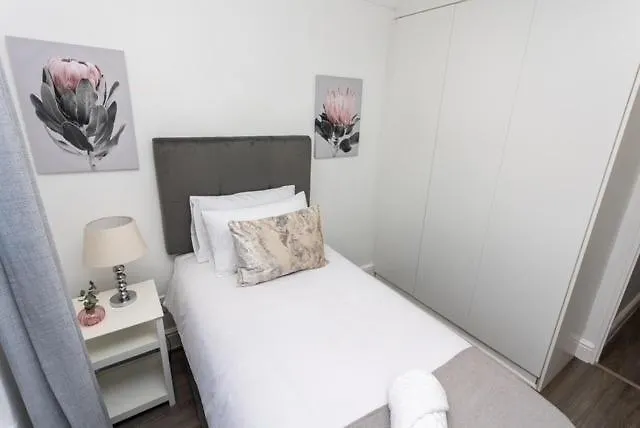 Lakeshore Luxe Noordhoek